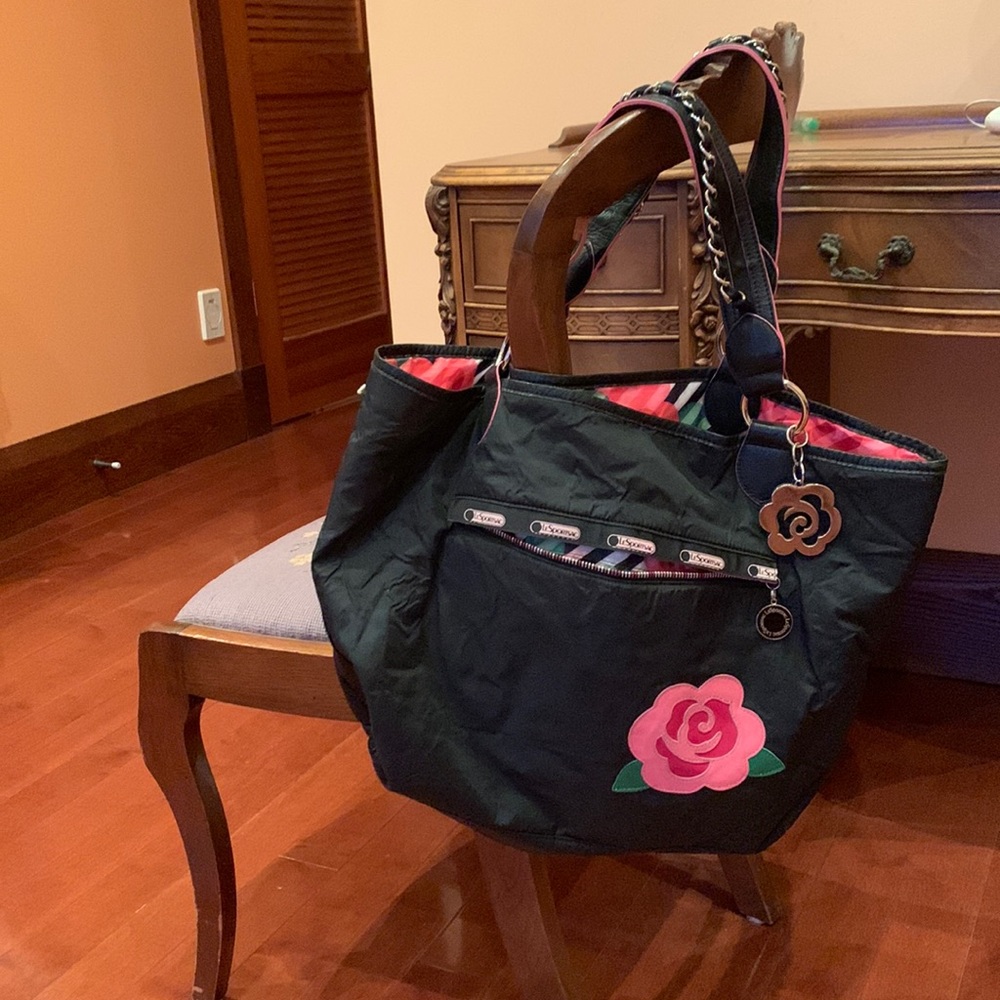 Lesportsac OC Limited edition Floral Bag 🌹💕